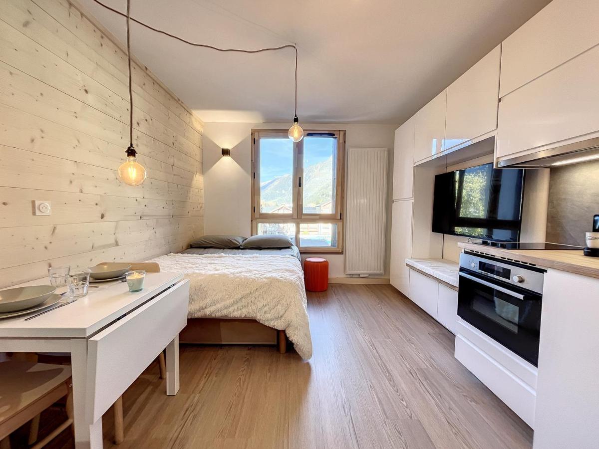 Superbe Studio Refait A Neuf Et Tout Equipe Avec Parking Chamonix Exterior foto
